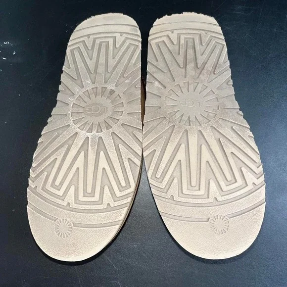 Ugg Tasman Platform Tan Women's 9 PLEASE READ DESCRIPTION - Picture 4 of 8